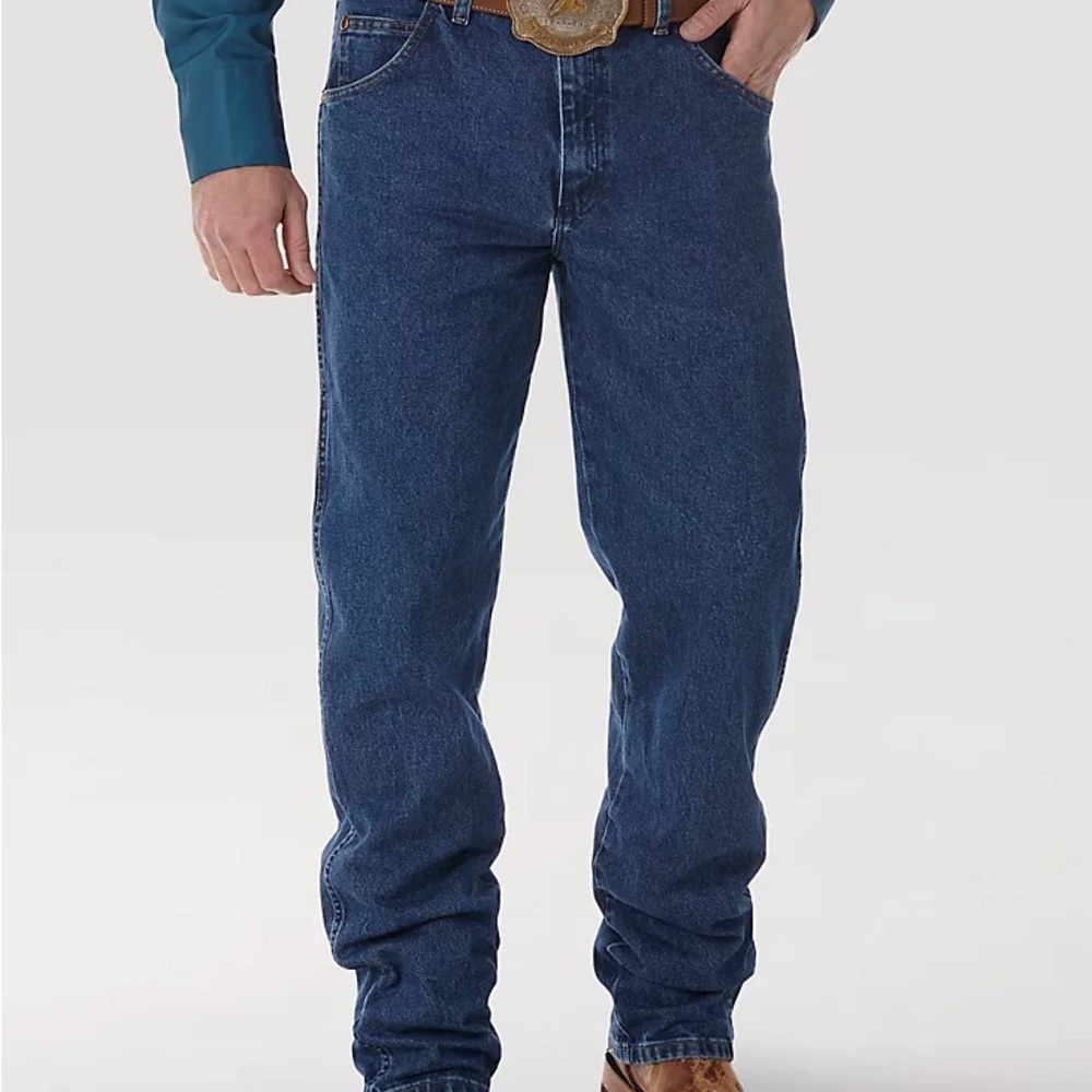 Wrangler Light Wash Cowboy Cut Relaxed Fit Jean
